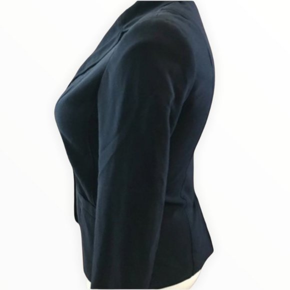 Requirements | 2-Button Navy Long-Sleeve Dress Blazer with Pockets | Sz 8 - Picture 4 of 9